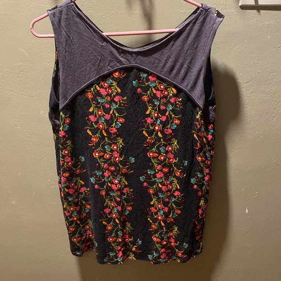 SYMMETRY black tank top with flowers women size L - Picture 3 of 3